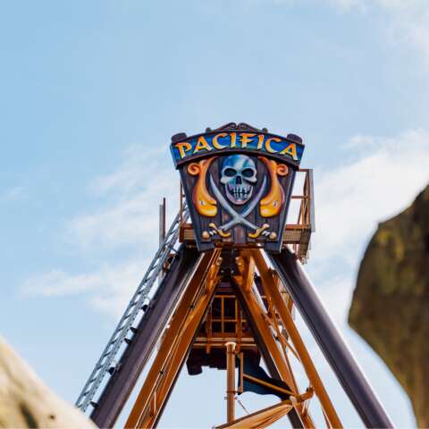 Rainbow's End Pirate Ship Pacifica Hub 